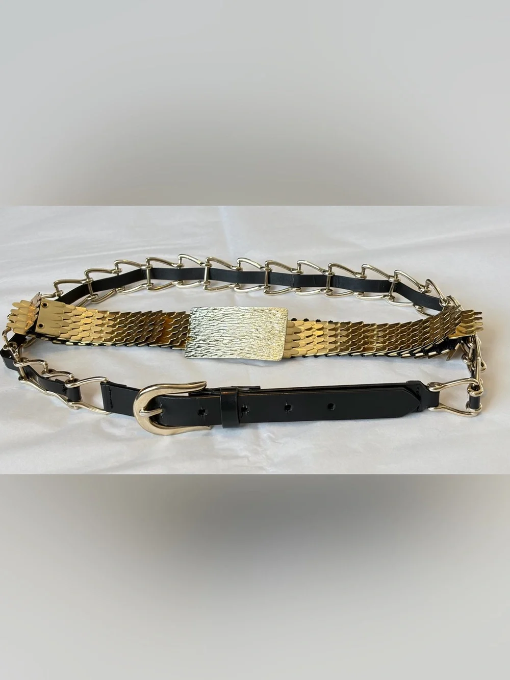 Women’s Metal Gold Belt with elastic stretch and Black/Gold Chain-Link Belt Set